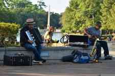 Houston: park, street musicians, street performers