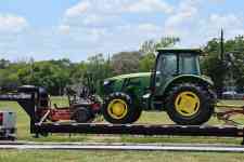 Houston: Tractor, farming, transport